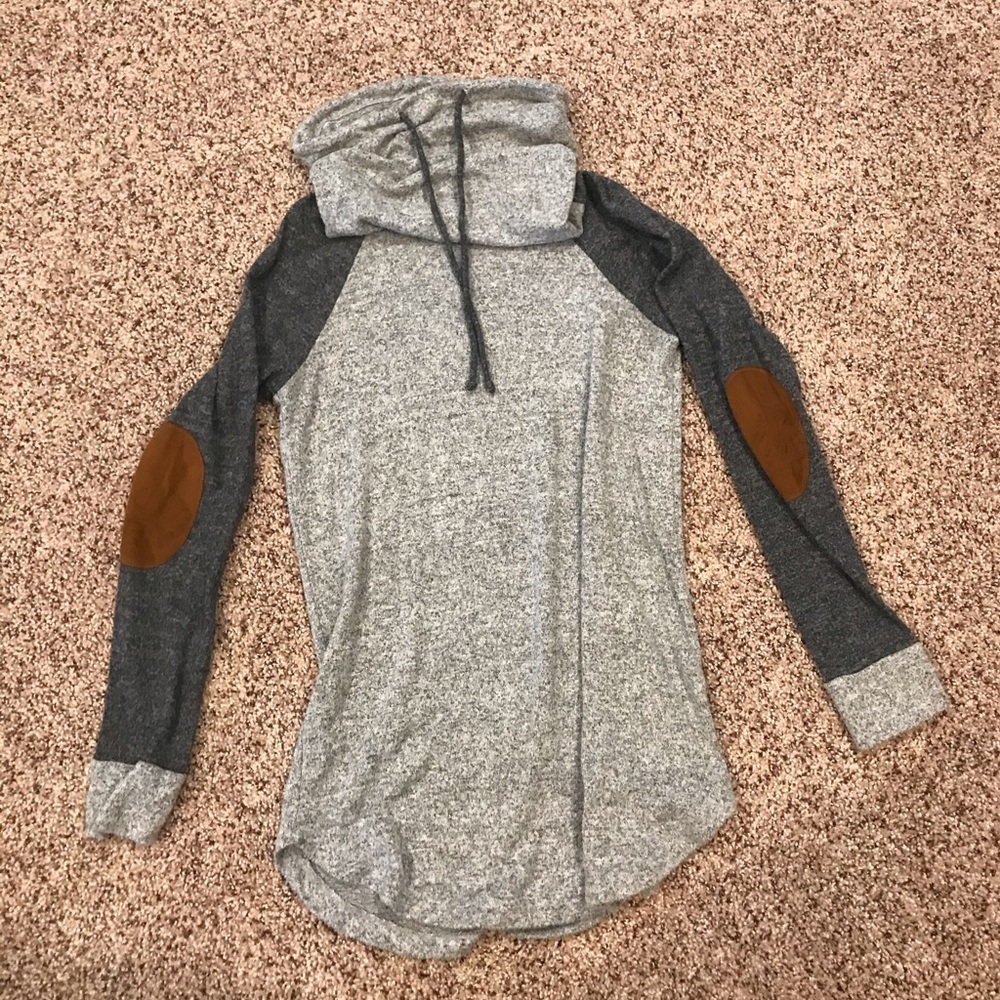 Women’s small long sleeve turtle neck